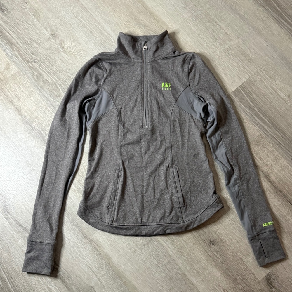 Abercrombie & Fitch Women’s Fitted Half Zip Athletic Gray Pullover small